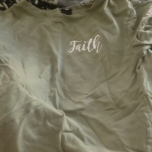 Green 'Faith' Graphic Tee